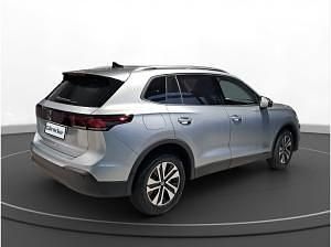 Neu VW Tiguan 131 PS (96 kW) 2026 Silber (oyster silver metallic) SUV