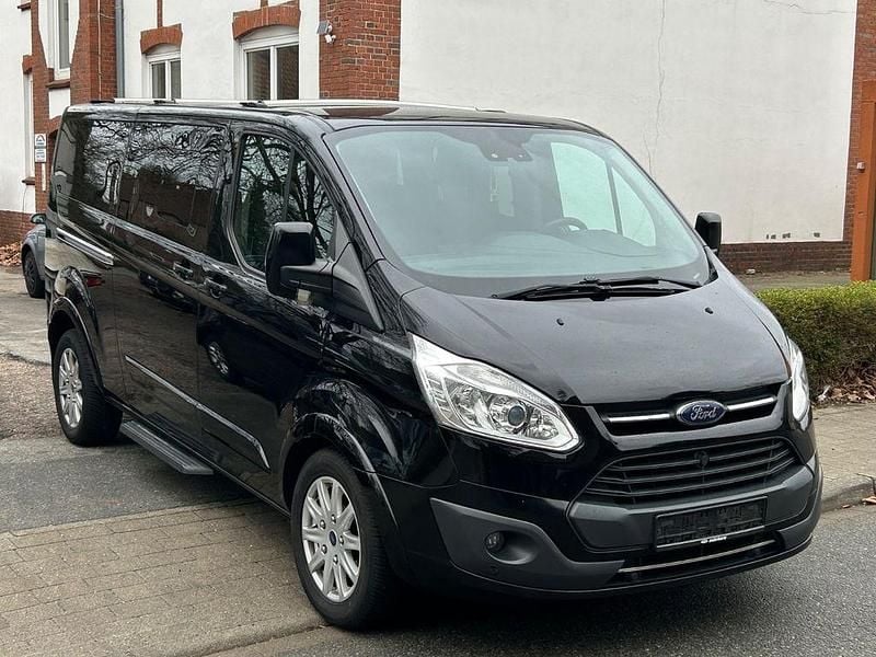 Gebraucht Ford Transit 170 PS (125 kW) 2017 Schwarz Kombi