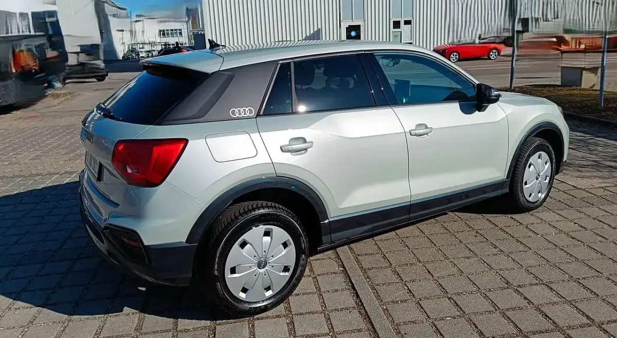 Gebraucht Audi Q2 Advanced Plus 150 PS (110 kW) 2024 Silber SUV