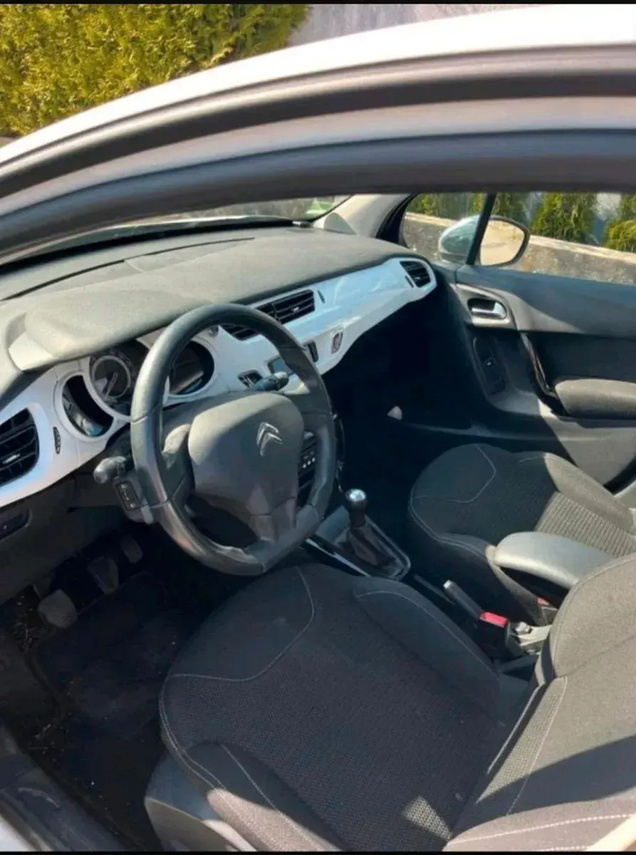 Gebraucht Citroën C3 PureTech 82 PS (60 kW) 2013 Weiß Kleinwagen