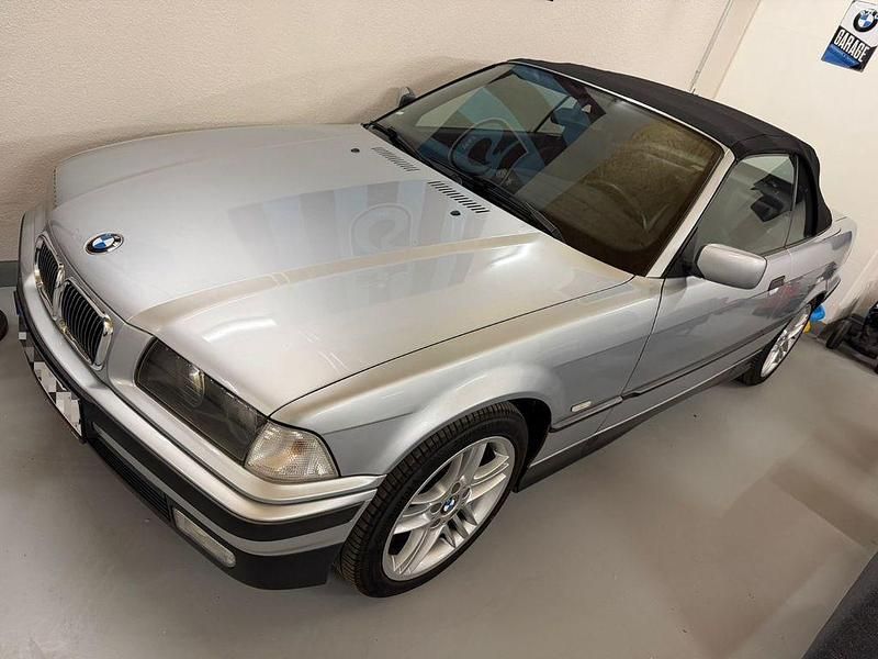 Gebraucht BMW 328 Cabriolet Sport Line 193 PS (141 kW) 1998 Silber Cabrio