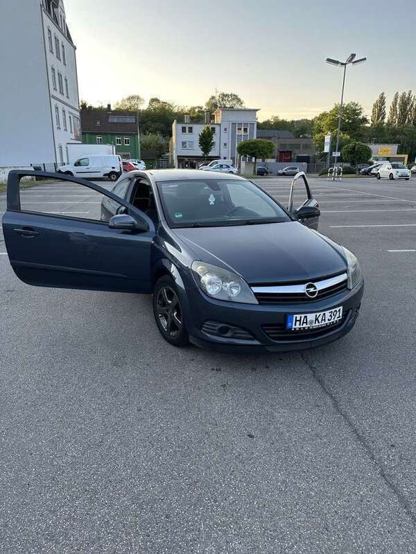 Gebraucht 2006 Opel Astra Edition Coupé | 1.200 € (Guter Preis) - Bild 1/4