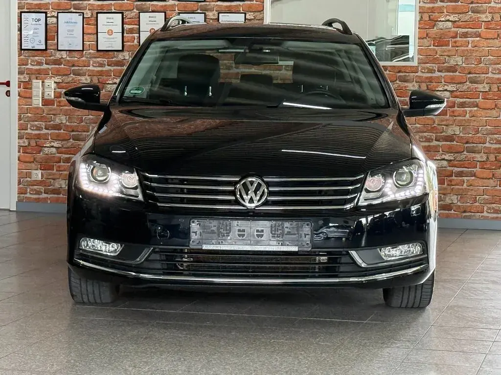 Gebraucht VW Passat 140 PS (102 kW) 2014 Schwarz Limousine