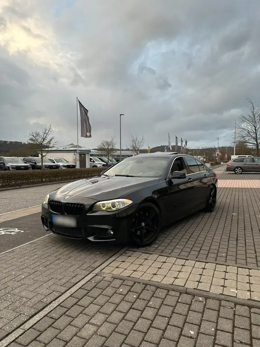 Gebraucht BMW 530 Luxury Line 245 PS (180 kW) 2010 Schwarz Limousine