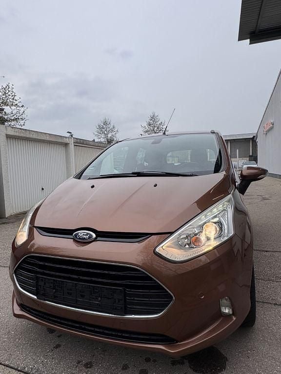 Usata Ford B-MAX 101 CV (74 kW) 2012 Marrone Monovolume