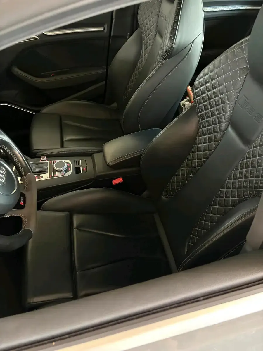 Gebraucht Audi RS3 367 PS (269 kW) 2015 Grau Limousine