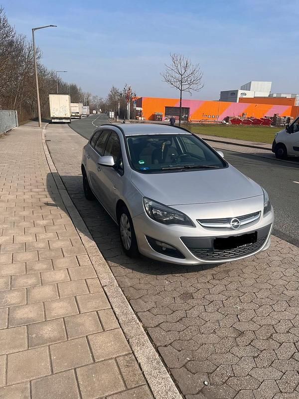 Gebraucht Opel Astra Sport 110 PS (80 kW) 2014 Grau Kombi