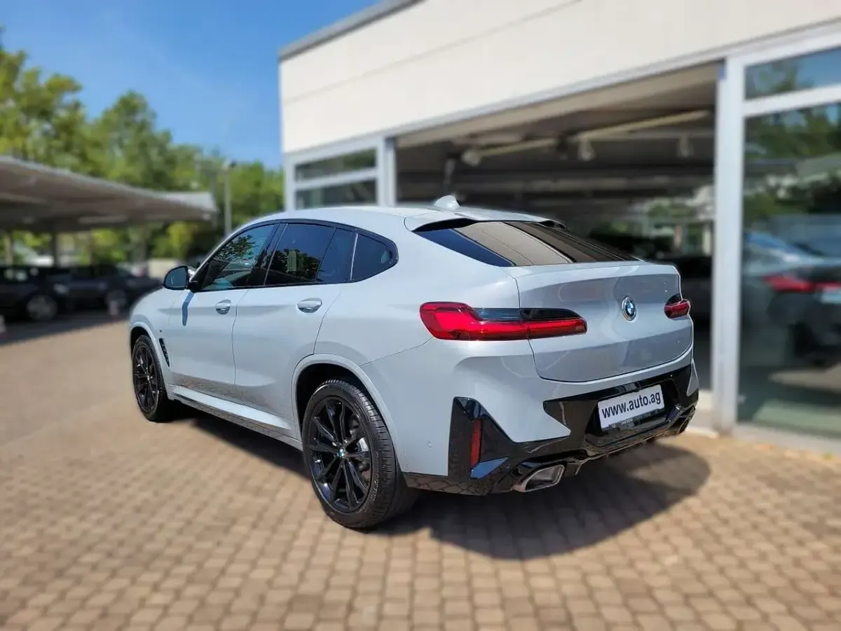 Gebraucht BMW X4 M Sport 286 PS (210 kW) 2024 Grau SUV