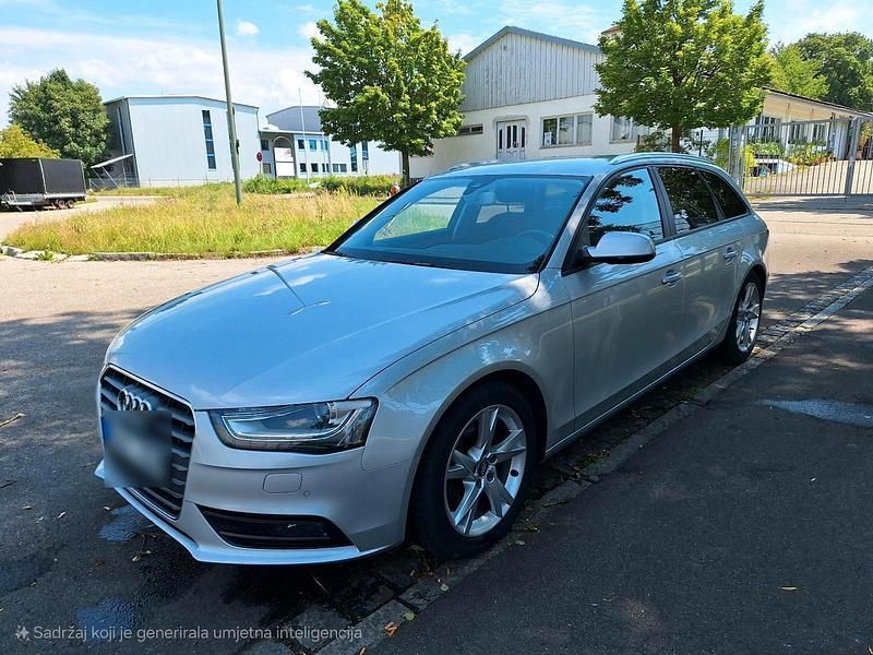 Silber Gebraucht 2014 Audi A4 Kombi | 8.500 € (Etwas zu teuer) - Bild 1/4