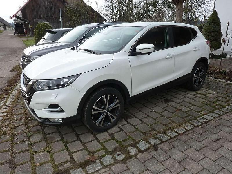 Brilliant white (m) Gebraucht 2019 Nissan Qashqai N-Connecta SUV | 15.700 € (Guter Preis) - Bild 1/4