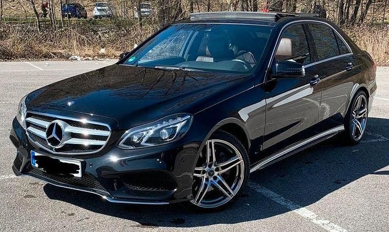 Schwarz Gebraucht 2013 Mercedes E400 AMG line Limousine | 22.999 € (Fairer Preis) - Bild 1/4
