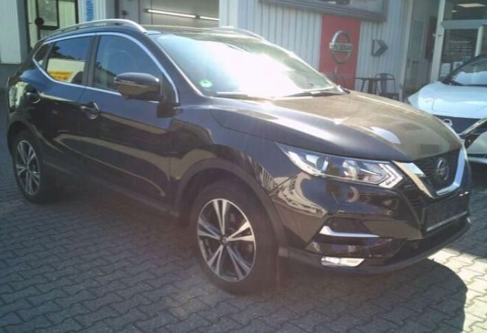 Schwarz Gebraucht 2019 Nissan Qashqai N-Connecta SUV | 14.000 € (Guter Preis) - Bild 1/4