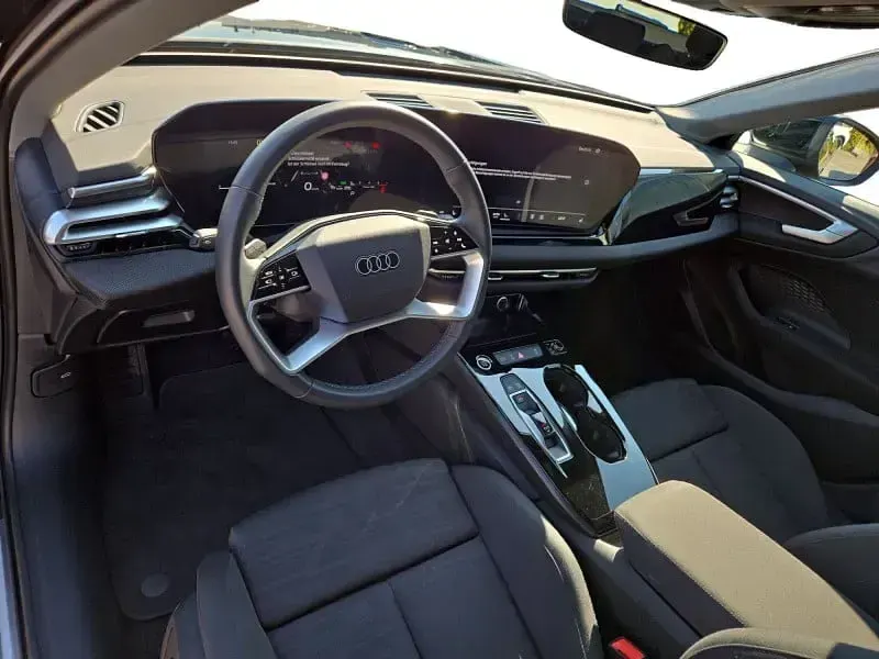 Gebraucht Audi A5 Sport 204 PS (150 kW) 2025 Mythosschwarz metallic Kombi