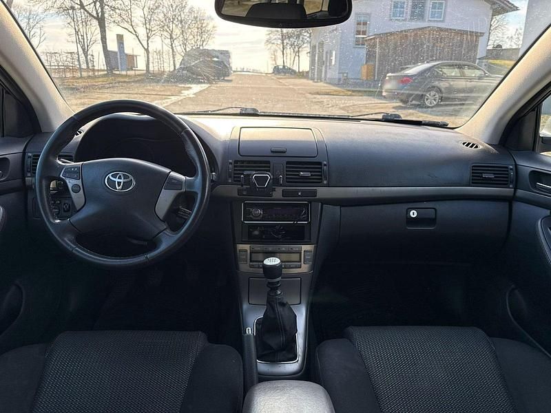 Gebraucht Toyota Avensis T2 177 PS (130 kW) 2008 Grau Kombi