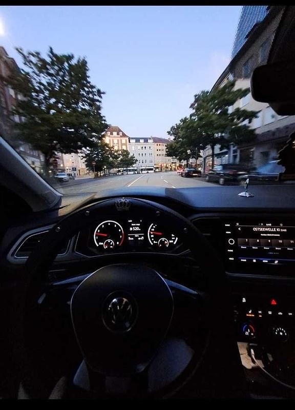 Gebraucht VW T-Roc 116 PS (85 kW) 2020 Grau SUV