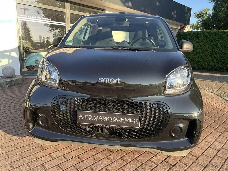 Tridion sicherheitszelle in black Gebraucht 2021 Smart ForTwo Electric Drive Cabrio | 11.750 € (Fairer Preis) - Bild 1/4