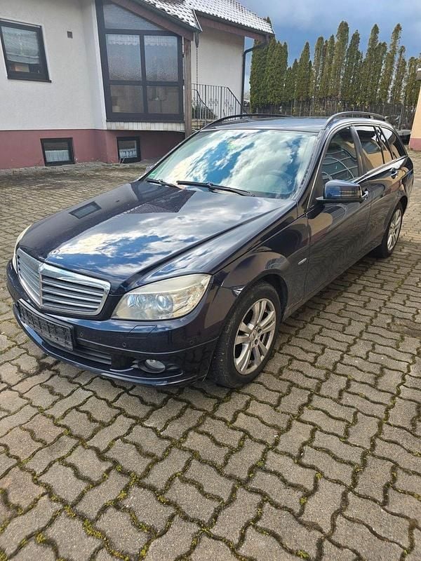 Gebraucht Mercedes C220 170 PS (125 kW) 2010 Blau Kombi