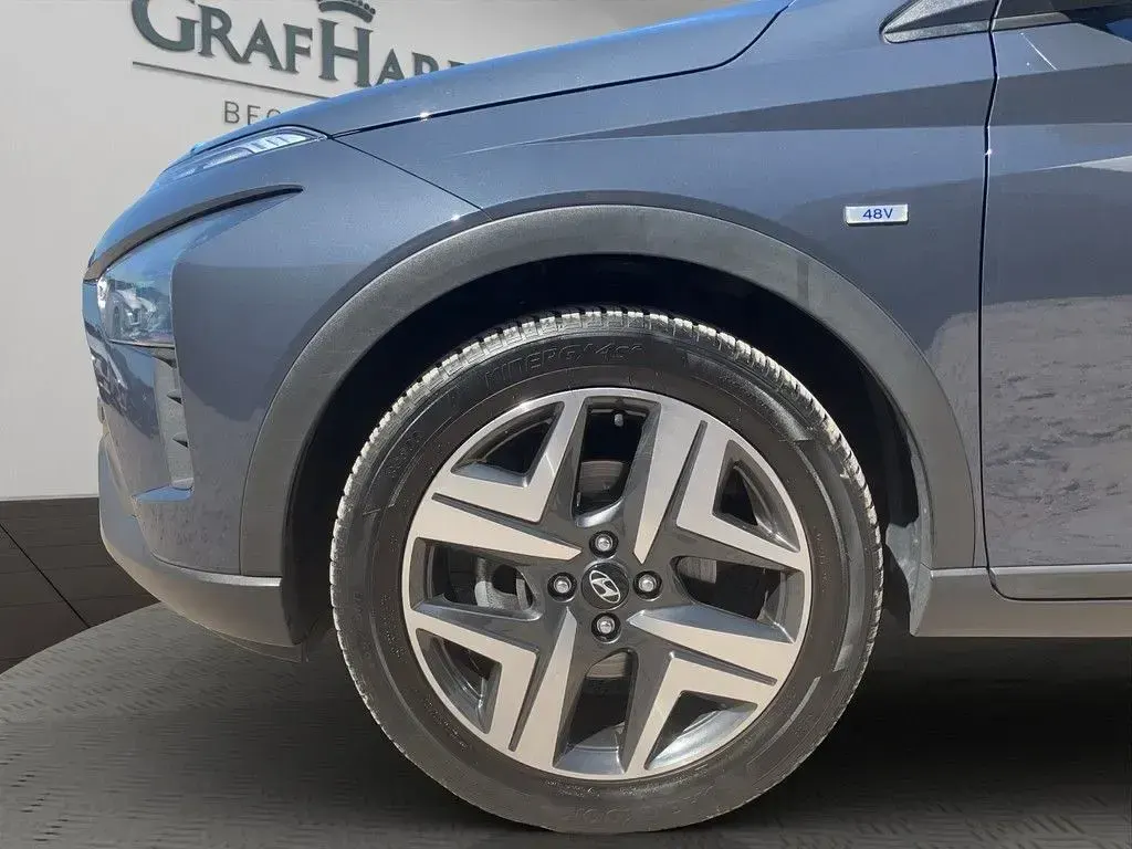 Gebraucht Hyundai Bayon Intro Edition 101 PS (74 kW) 2021 Aurora grey / met SUV