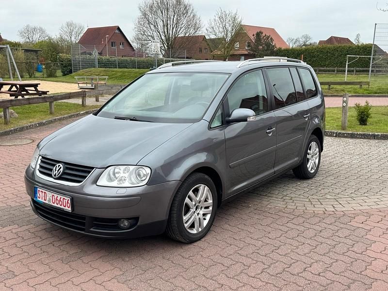 Gebraucht VW Touran 140 PS (102 kW) 2006 Grau Van / Kleinbus