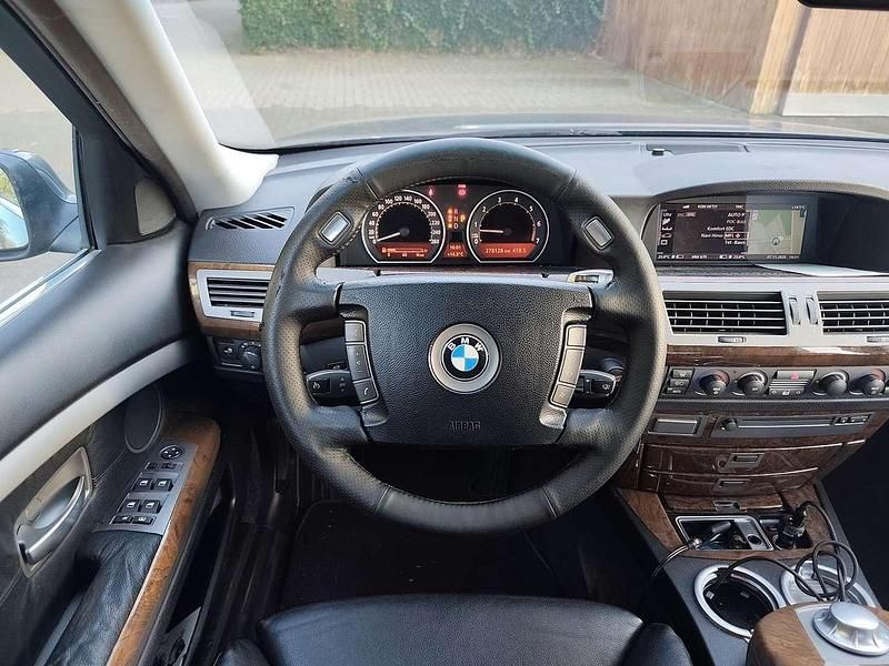 Gebraucht 2003 BMW 735 Limousine | 5.500 € (Teuer) - Bild 1/4
