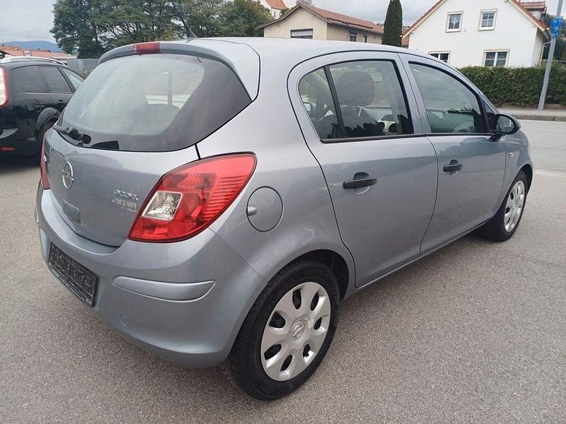 Gebraucht Opel Corsa 75 PS (55 kW) 2010 Grau Limousine