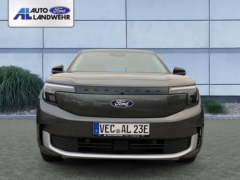 Używany Ford Explorer Extended Range 210 kW (286 KM) 2024 Szary SUV