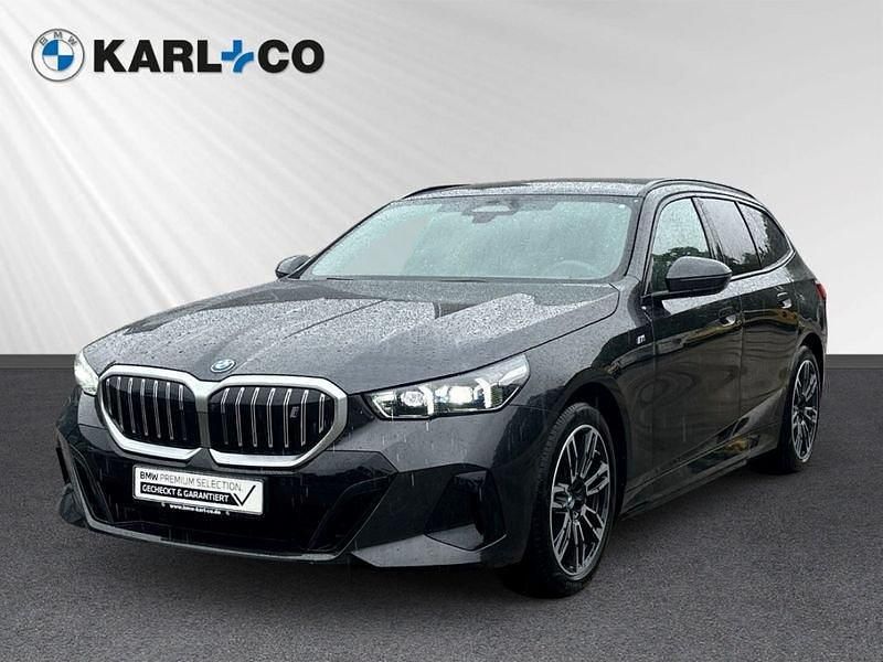 Grau Gebraucht 2024 BMW i5 M Sport Limousine | 61.188 € (Etwas zu teuer) - Bild 1/4