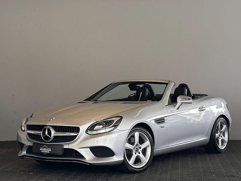 Silber Gebraucht 2017 Mercedes SLC200 Cabrio | 24.990 € (Fairer Preis) - Bild 1/4