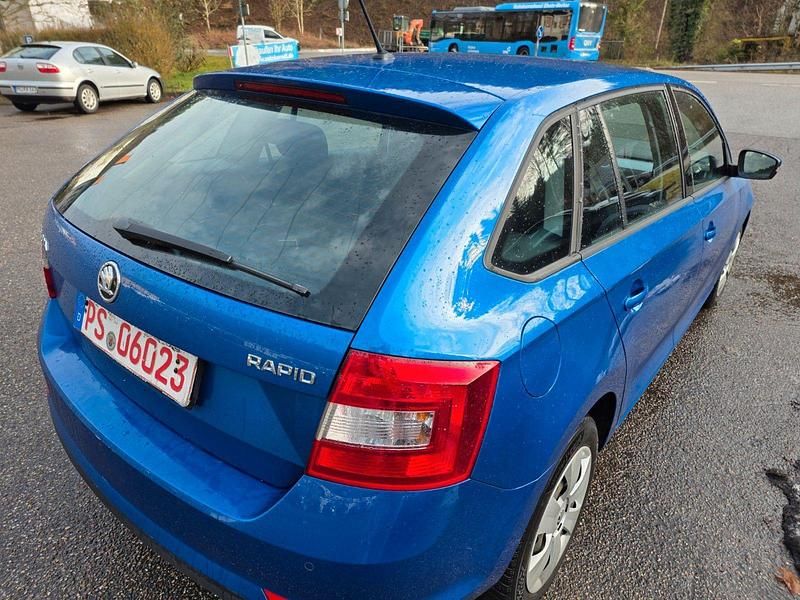 Gebraucht Skoda Rapid Active 90 PS (66 kW) 2016 Blau Kleinwagen