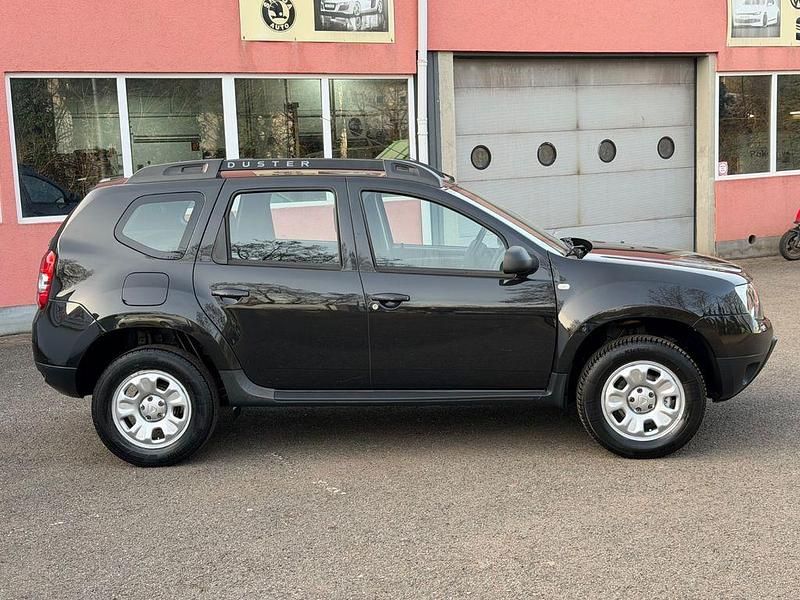 Gebraucht Dacia Duster Lauréate 105 PS (77 kW) 2015 Schwarz SUV