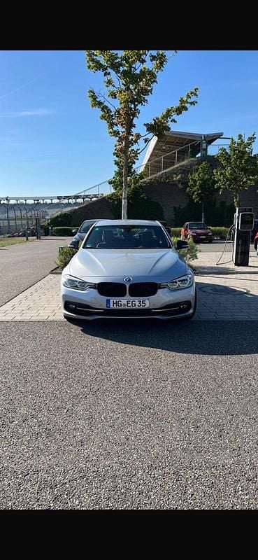 Silber Gebraucht 2016 BMW 335 Limousine | 20.500 € (Fairer Preis) - Bild 1/4