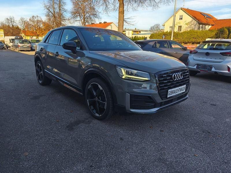 Gebraucht Audi Q2 Design 150 PS (110 kW) 2018 Grau SUV