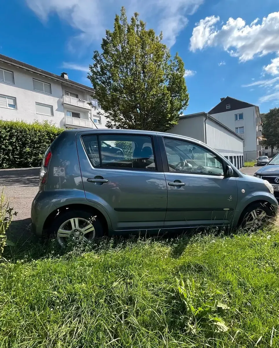 Gebraucht Daihatsu Sirion 91 PS (66 kW) 2007 Grau Kleinwagen