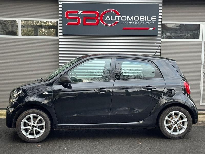 Gebraucht Smart ForFour 71 PS (52 kW) 2015 Schwarz Kleinwagen