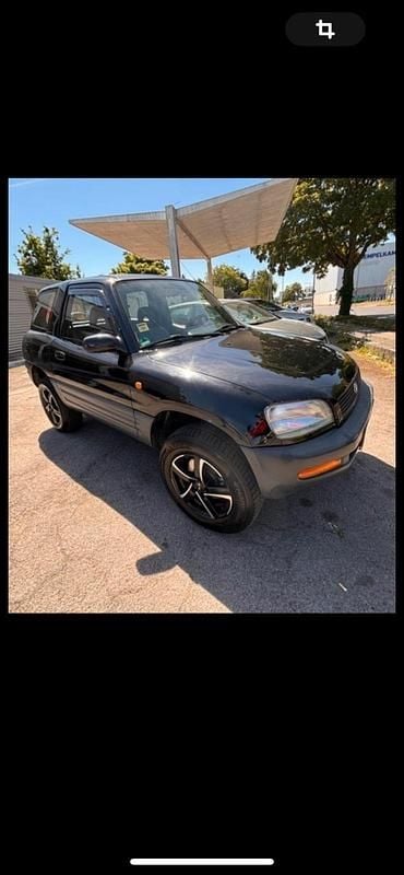Schwarz Gebraucht 1994 Toyota RAV4 SUV | 2.300 € - Bild 1/4