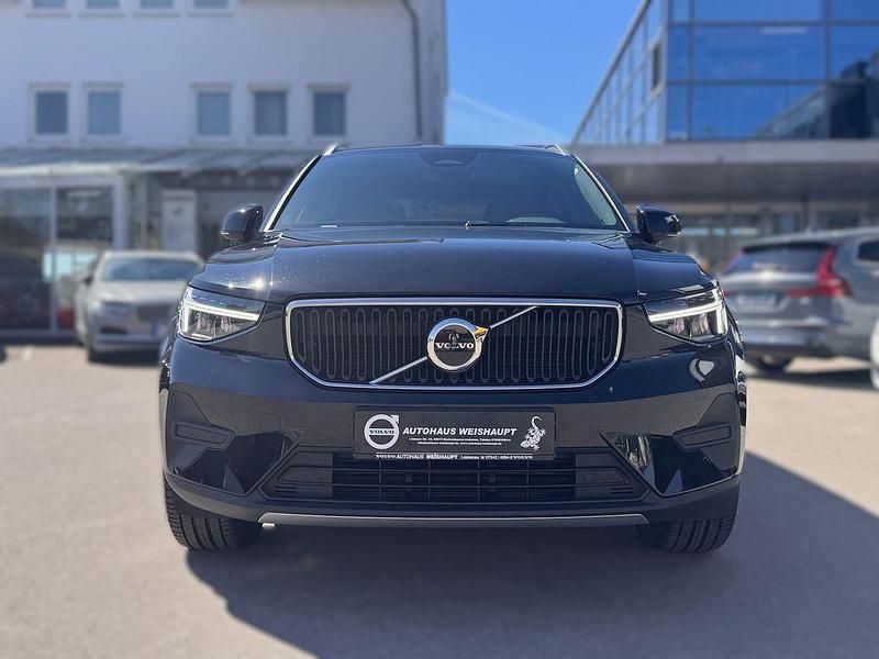 Gebraucht Volvo XC40 Core 163 PS (119 kW) 2025 Schwarz SUV