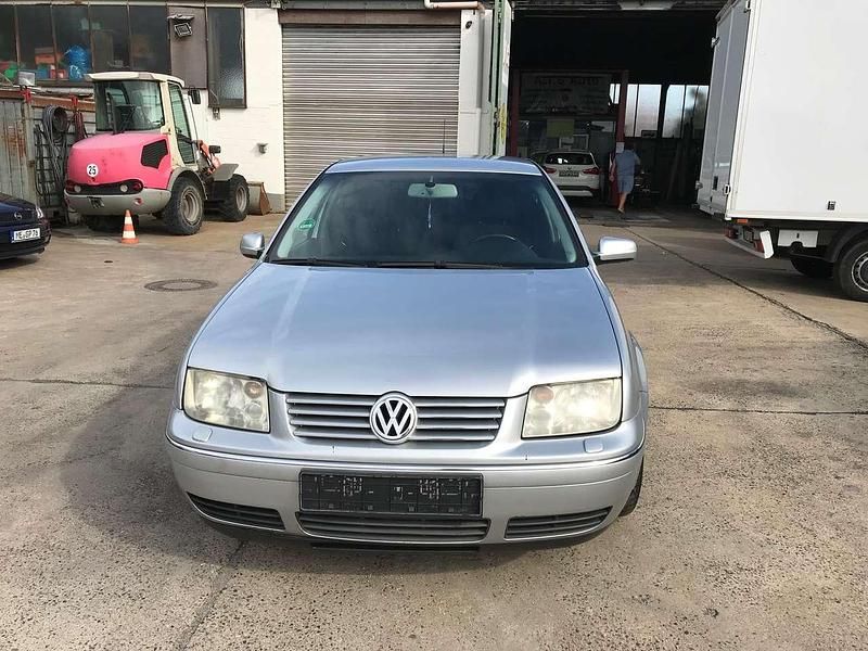 Brugt VW Bora Trendline 101 HK (74 kW) 2003 Sølv Sedan