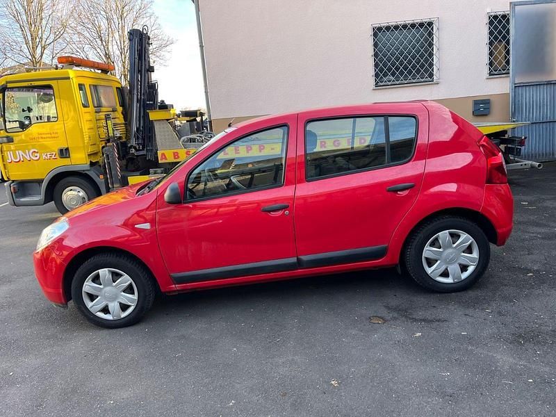 Gebraucht Dacia Sandero 75 PS (55 kW) 2009 Rot Kleinwagen