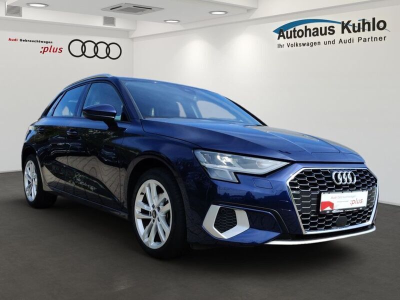 Gebraucht Audi A3 Sportback Advanced Plus 110 PS (80 kW) 2022 Blau Kleinwagen