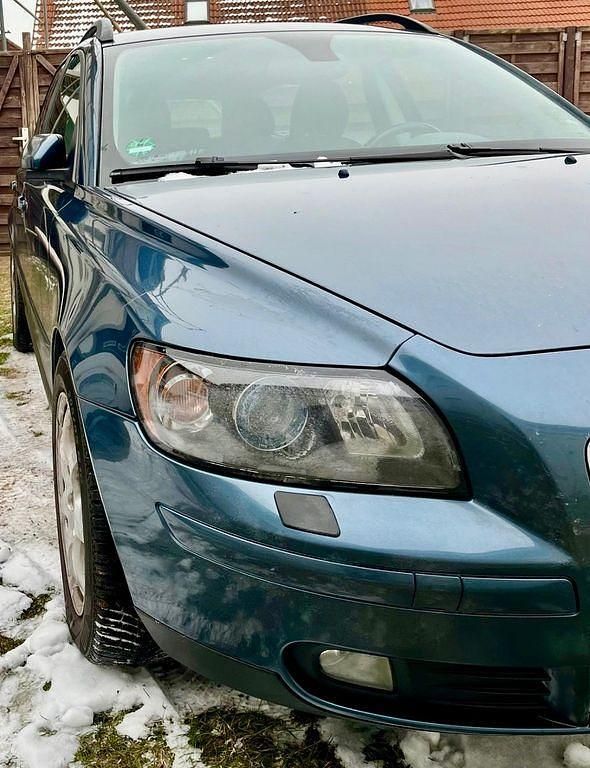 Blau Gebraucht 2005 Volvo V50 Kombi | 3.500 € (Superpreis) - Bild 1/4