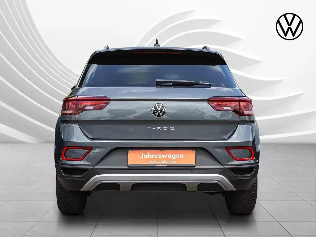 Gebraucht VW T-Roc Life 116 PS (85 kW) 2024 Indiumgrau metallic SUV
