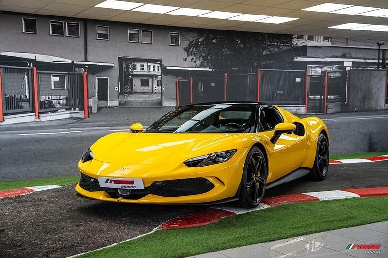 Gebraucht Ferrari 296 829 PS (609 kW) 2024 Gelb