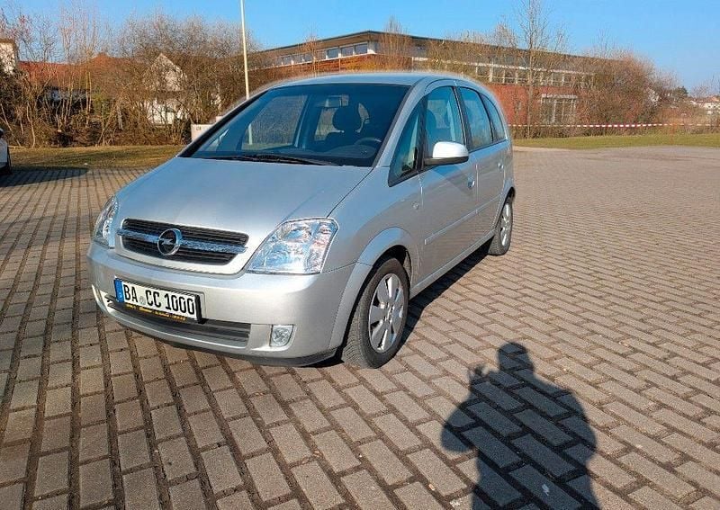 Gebraucht Opel Meriva 101 PS (74 kW) 2005 Silber Van / Kleinbus