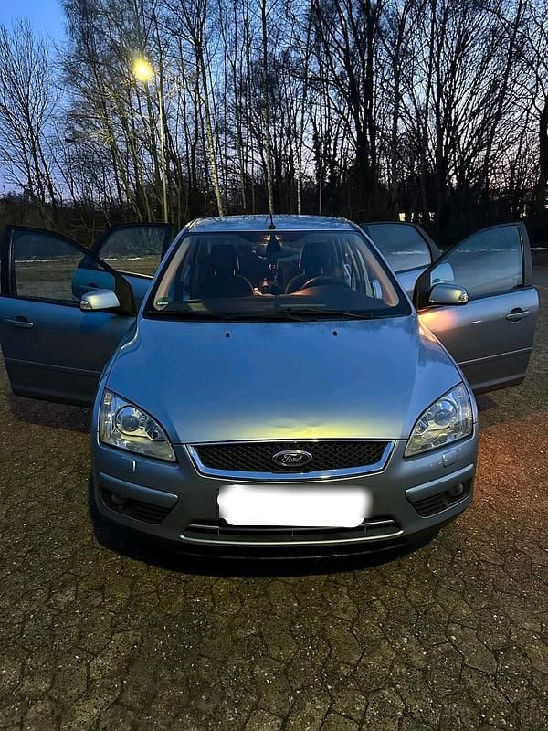 Andere farben Gebraucht 2007 Ford Focus Limousine | 1.200 € (Fairer Preis) - Bild 1/4