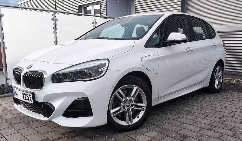Weiß Gebraucht 2019 BMW 225 M Sport Van / Kleinbus | 17.500 € (Superpreis) - Bild 1/4