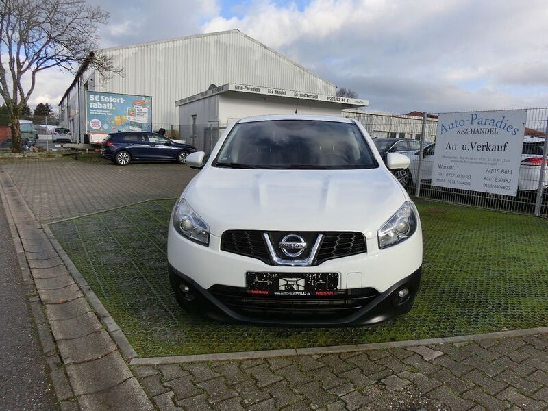 Weiß Gebraucht 2012 Nissan Qashqai Acenta SUV | 6.150 € (Fairer Preis) - Bild 1/4