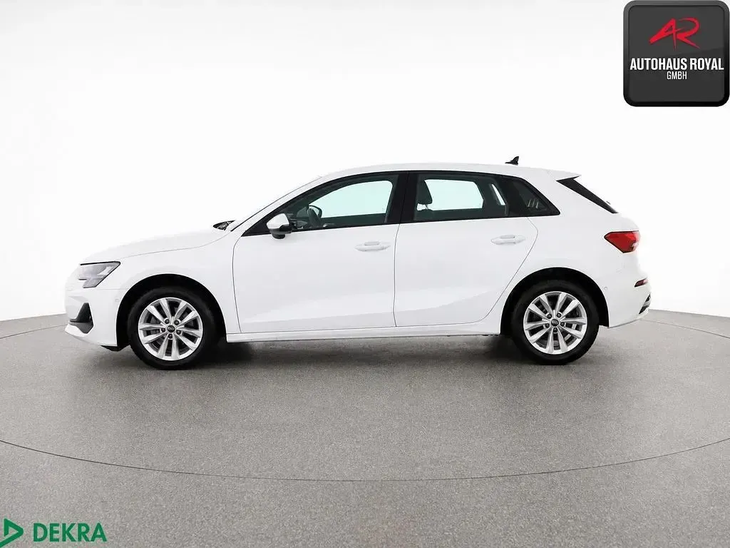 Gebraucht Audi A3 Ambiente 116 PS (85 kW) 2024 Arkonaweiß Limousine