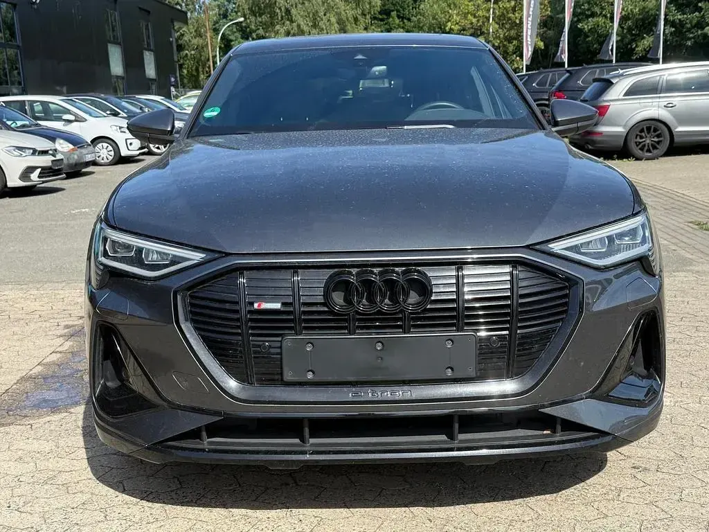 Gebraucht Audi e-tron S-Line 300 kW (408 PS) 2023 Grau SUV