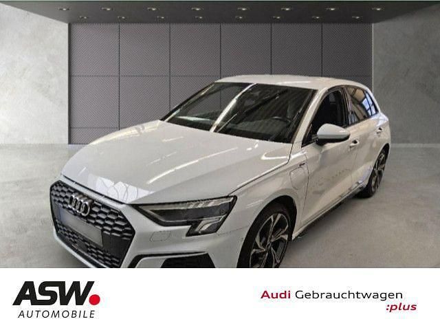 Gletscherweiß metallic Gebraucht 2022 Audi A3 Sportback e-tron S-Line Kleinwagen | 24.930 € (Guter Preis) - Bild 1/4