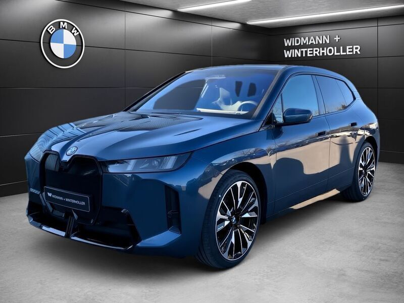 Blau Gebraucht 2025 BMW iX M Sport SUV | 92.680 € - Bild 1/3
